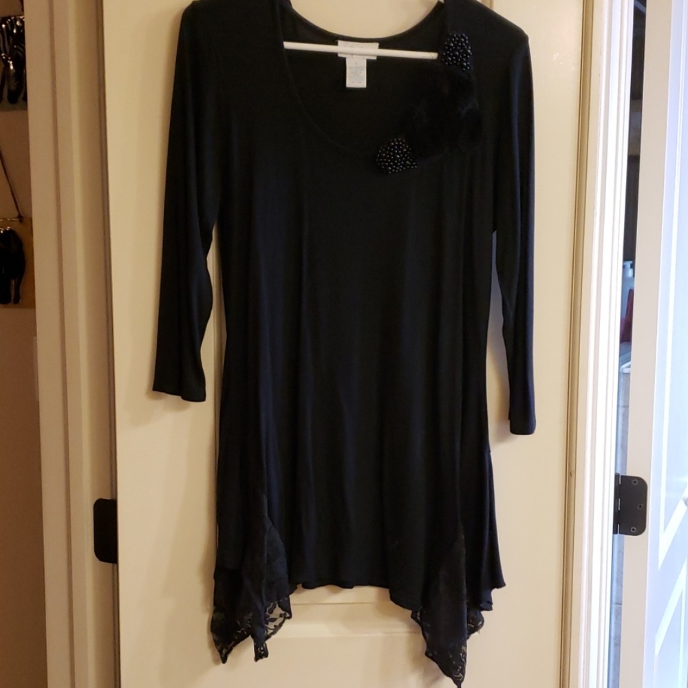 Super cute black elegant top